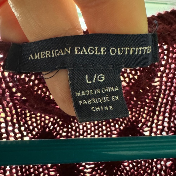 AE burgundy light sweater with zipper detail - Picture 4 of 6